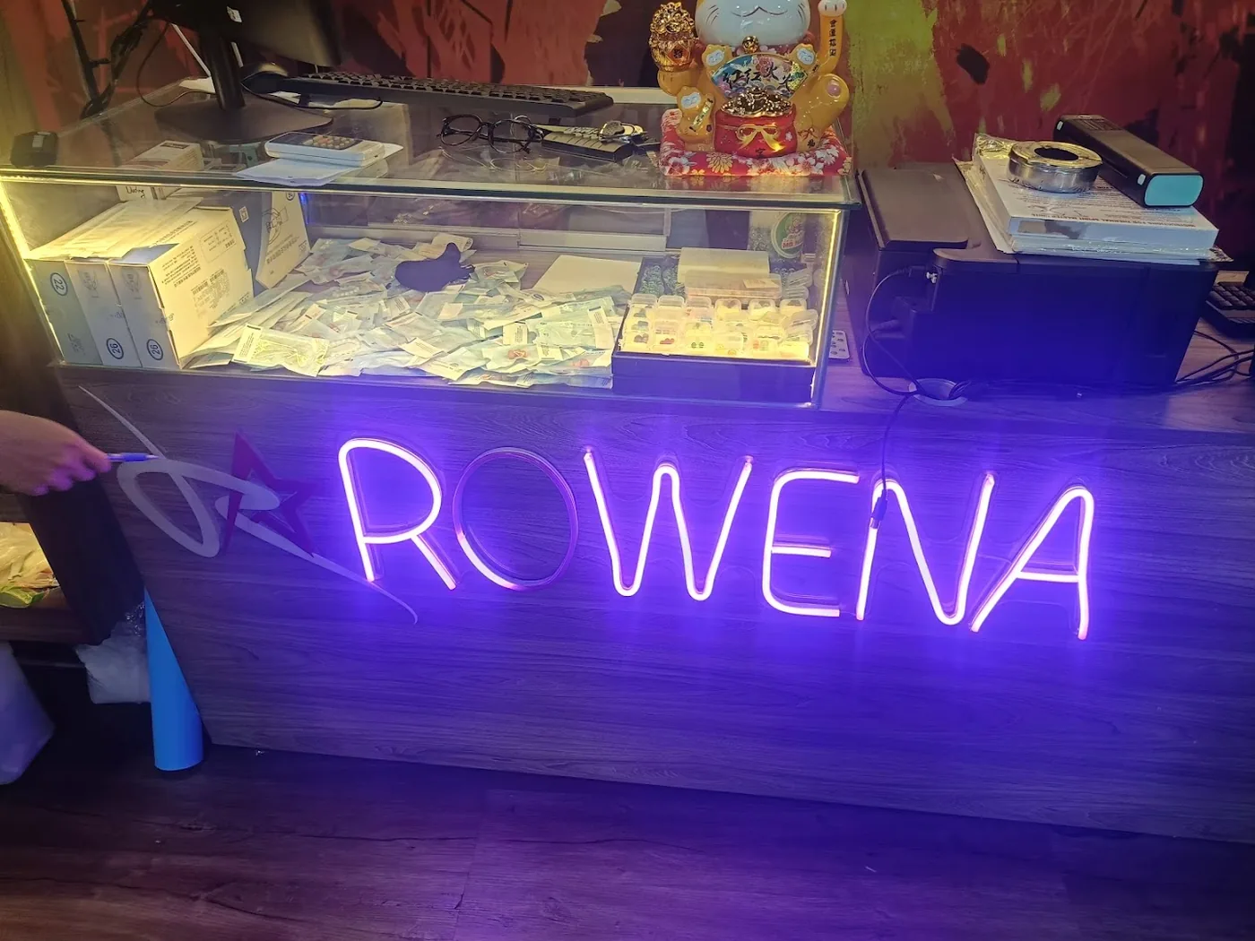 Rowena Tattoo Club
