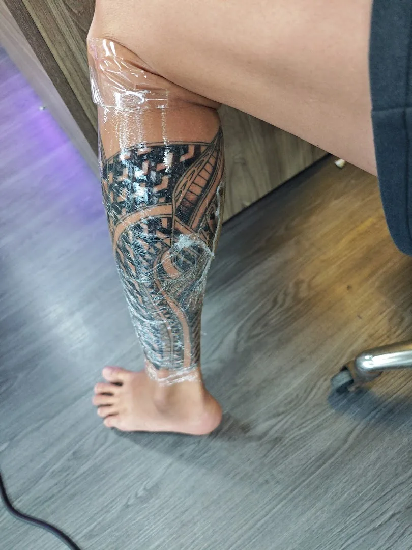 Rowena Tattoo Club