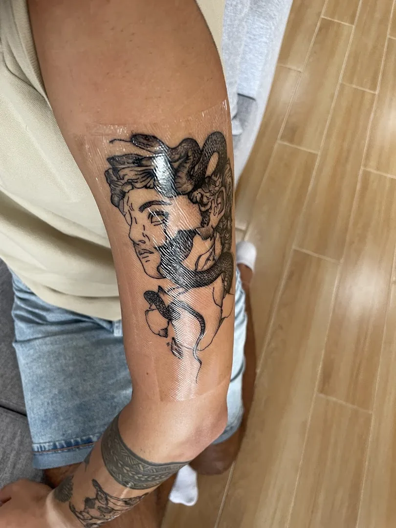 COUBIX TATTOO • Tattoo Nha Trang • Тату Нячанг