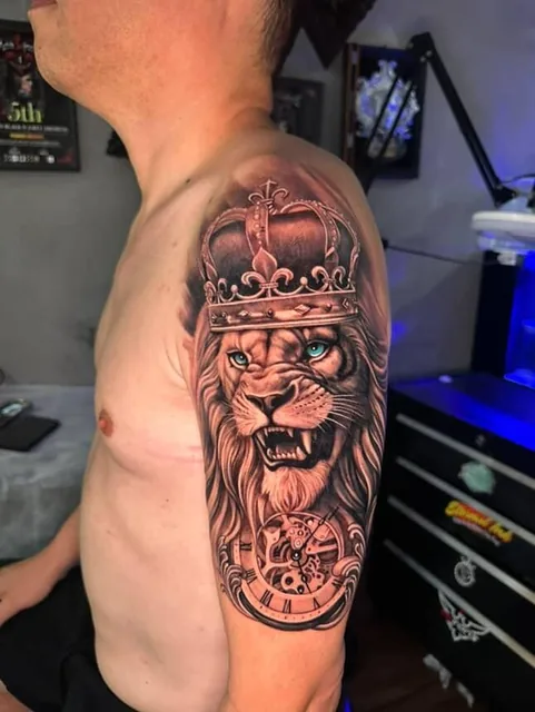 04 Tattoo Studio