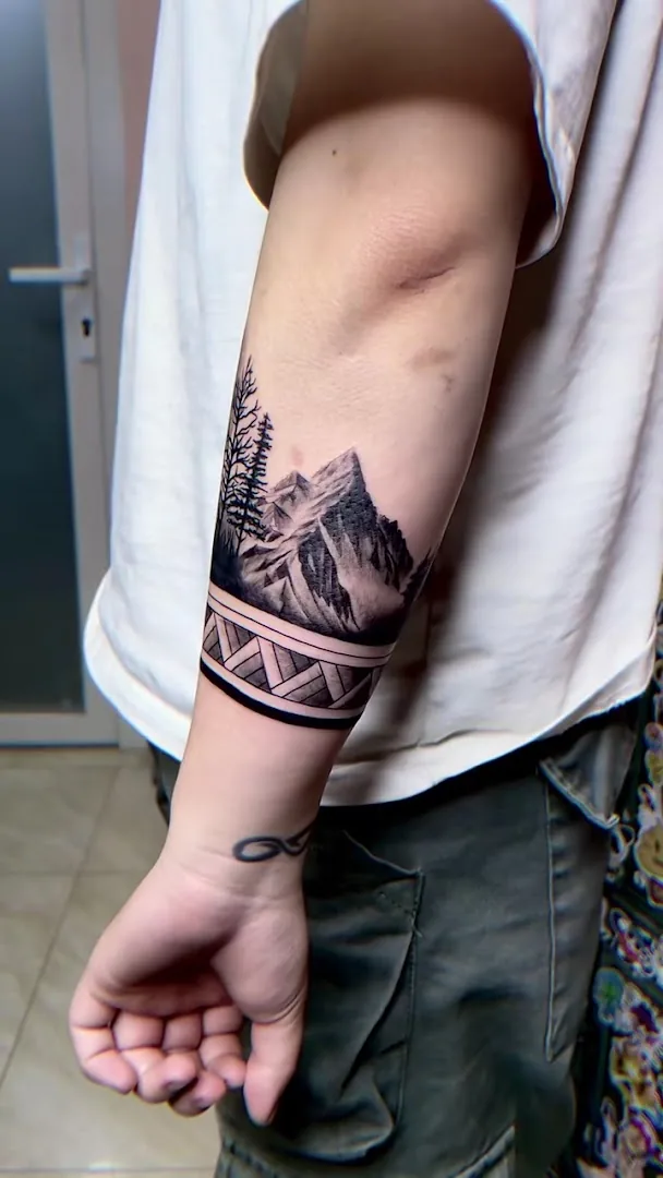Tiệm xăm Swallow Ink Tattoo