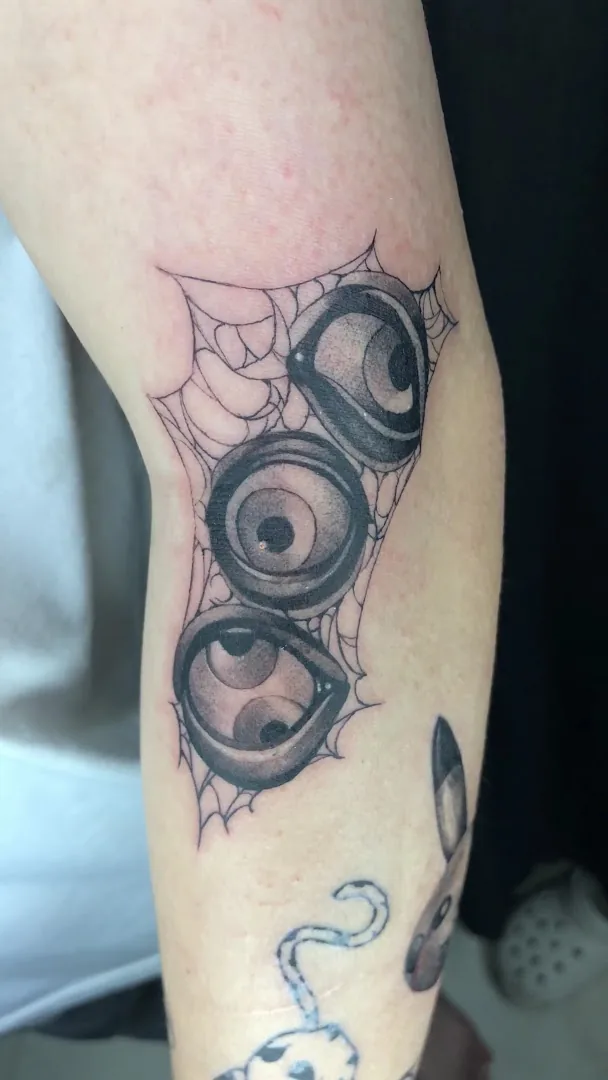 2T DaLat Tattooer