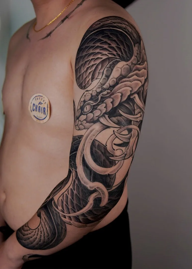 TATTOO CHAIR DA NANG