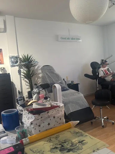 Pop.Pop.Ink Tattoo Shop