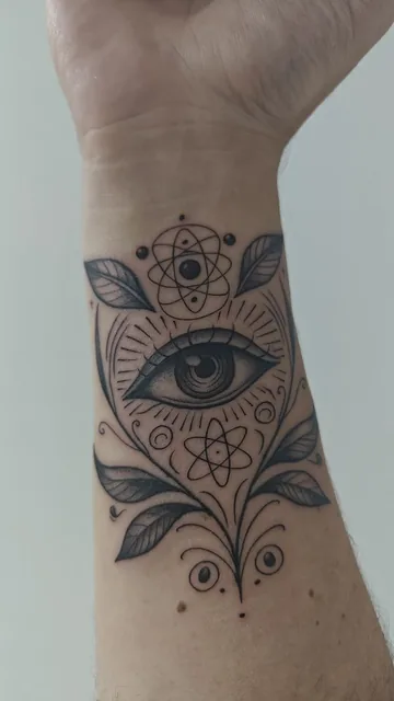 TM Tattoo Piercing