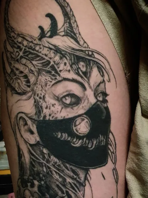 R Tattoo studio