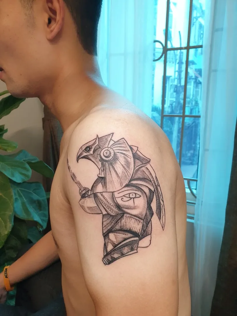 R Tattoo studio