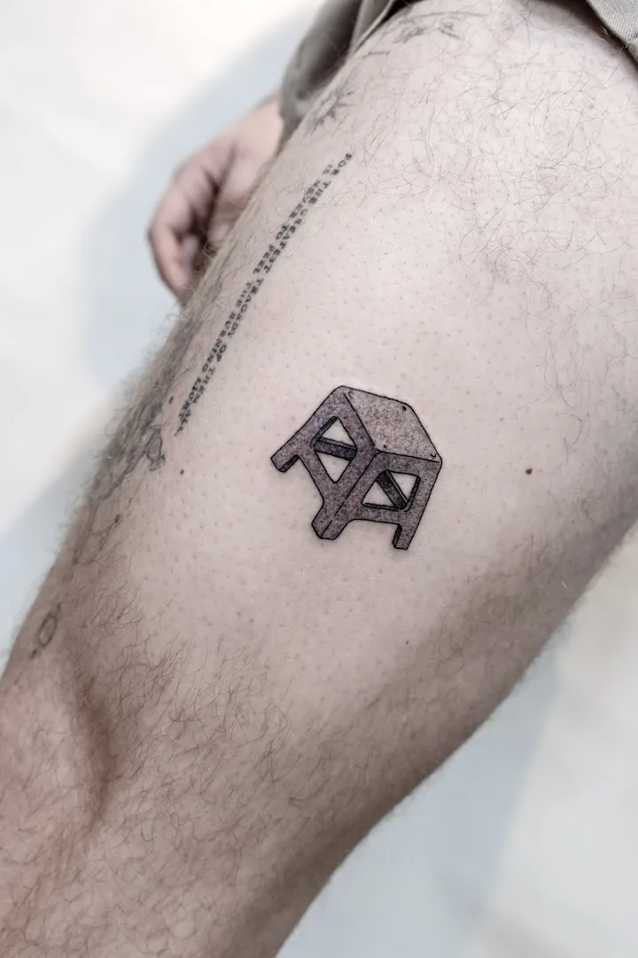 TATTOO STUDIO TRAN 2