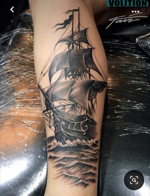 Bee Tattoo Studio