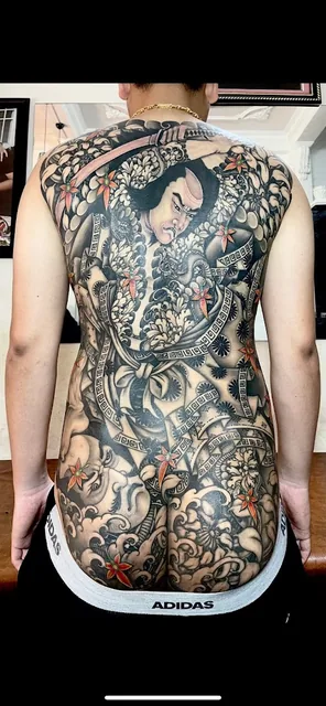 Bee Tattoo Studio