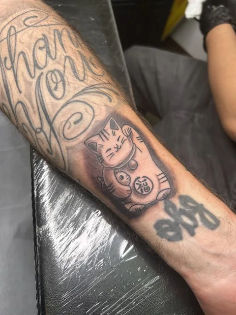 Cửa hàng xăm - Lâm Việt Tattoo Shop