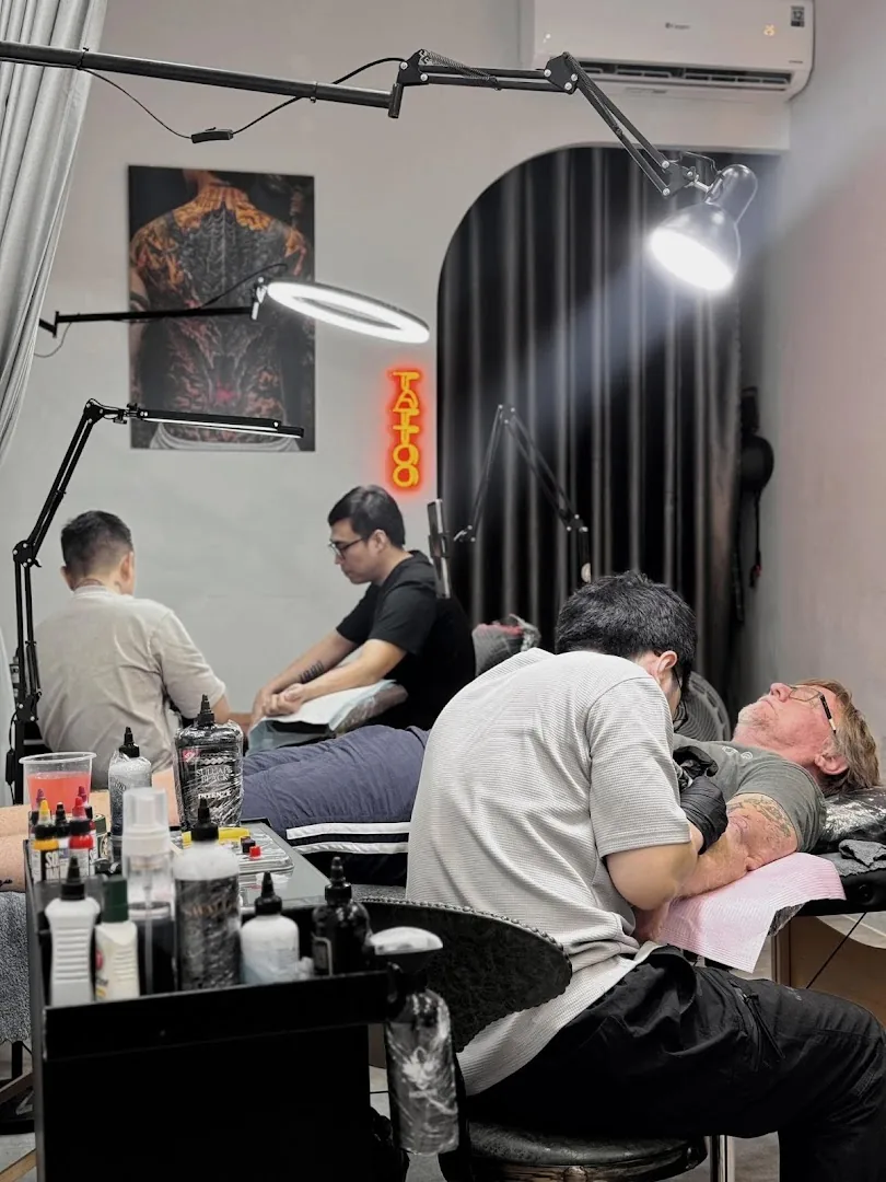 Phong 's Tattoo Studio