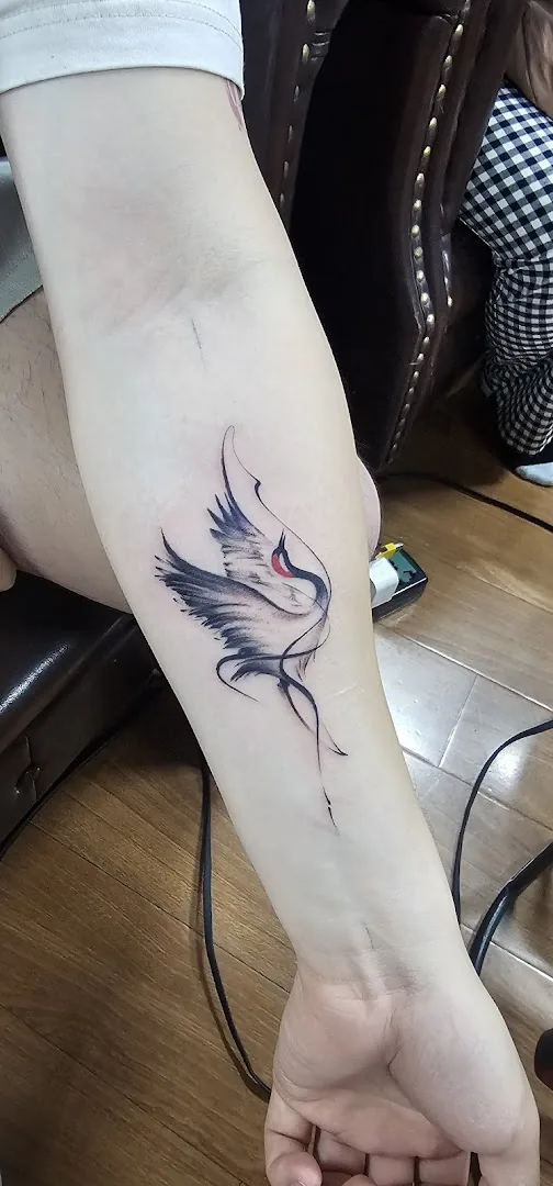 B9 TATTOO STUDIO