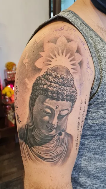 Silver Ant Tattoo Studio